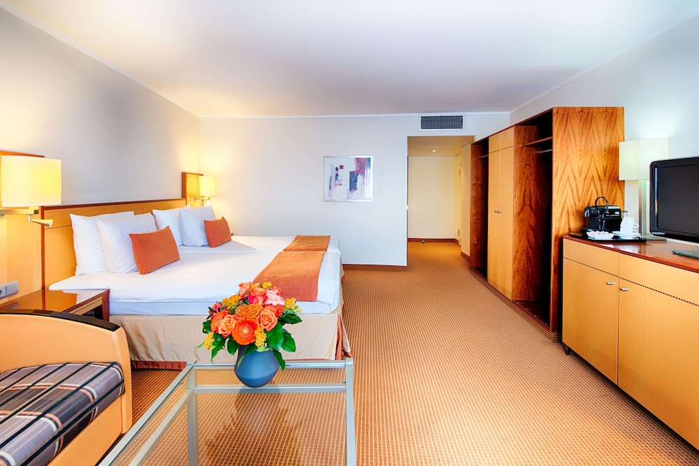 The Q - Quadro City Hotel 39/40