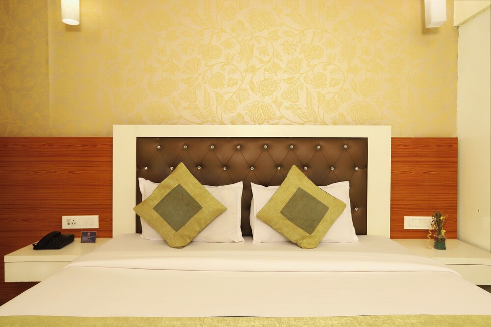 Hotel Elite Continental - Airport Road Andheri 17/32