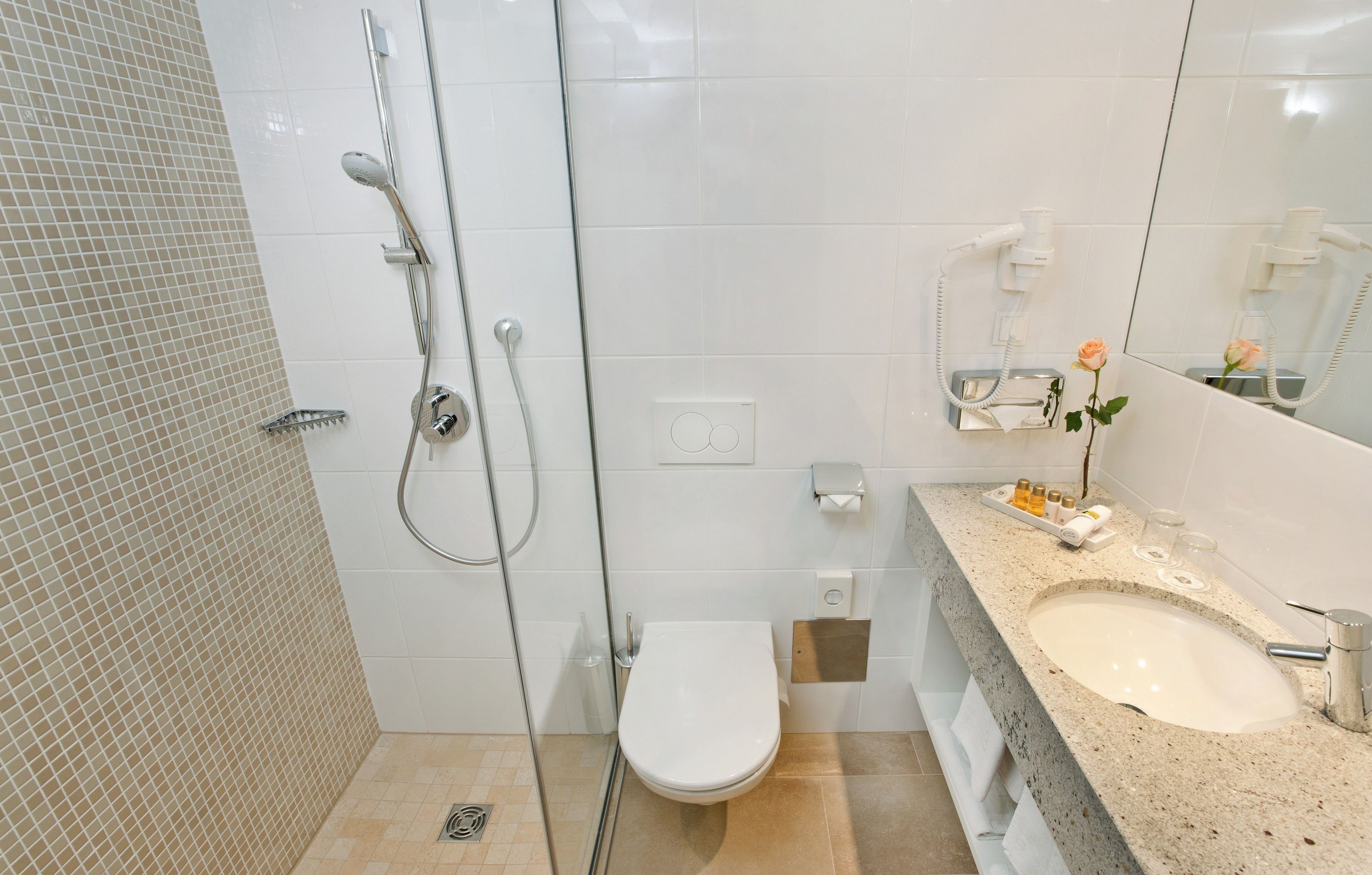 Boutique Hotel Das Tigra 124/126