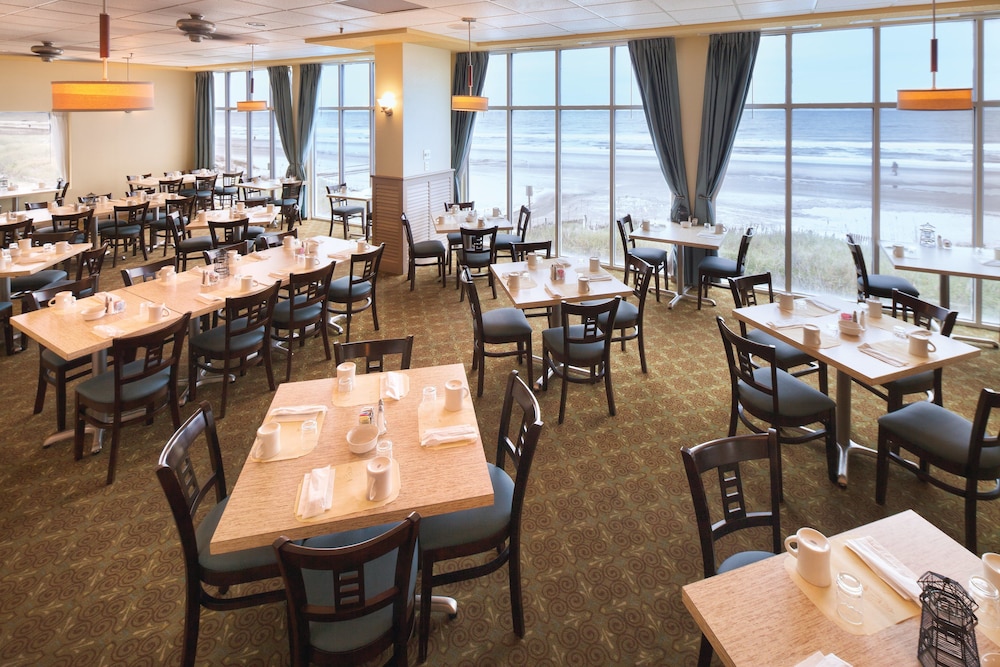 Club Wyndham SeaWatch Resort 26/33