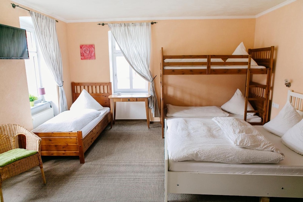 Landhotel Airport-Inn 17/43