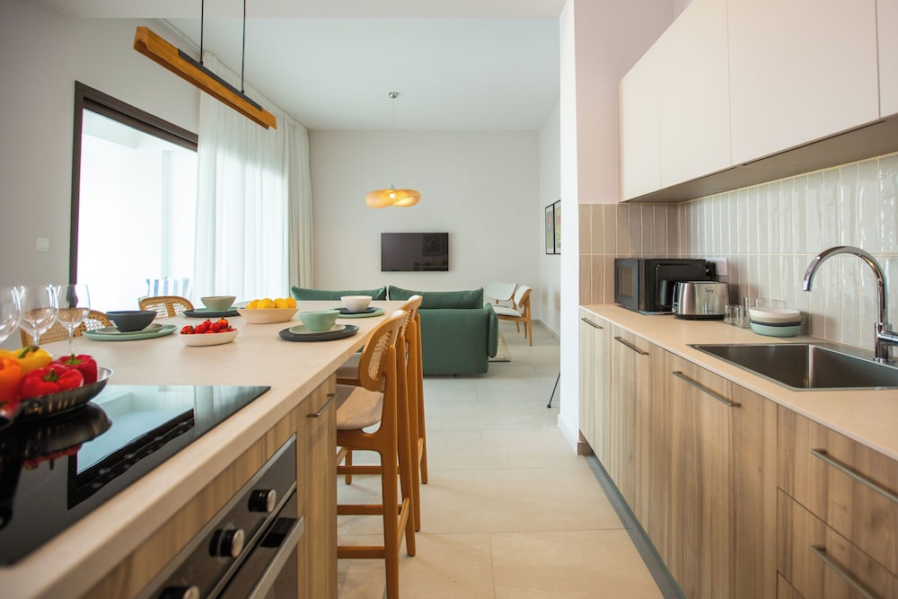 LIV & Co Suites & Villas 28/37