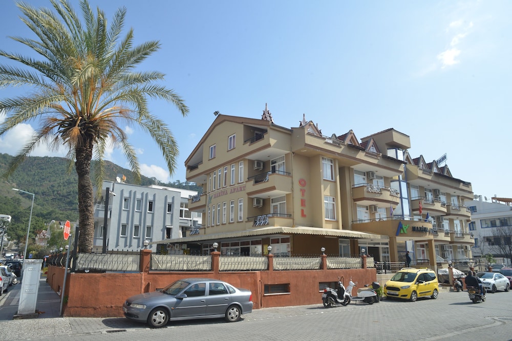 Marina Apart Hotel 40/48