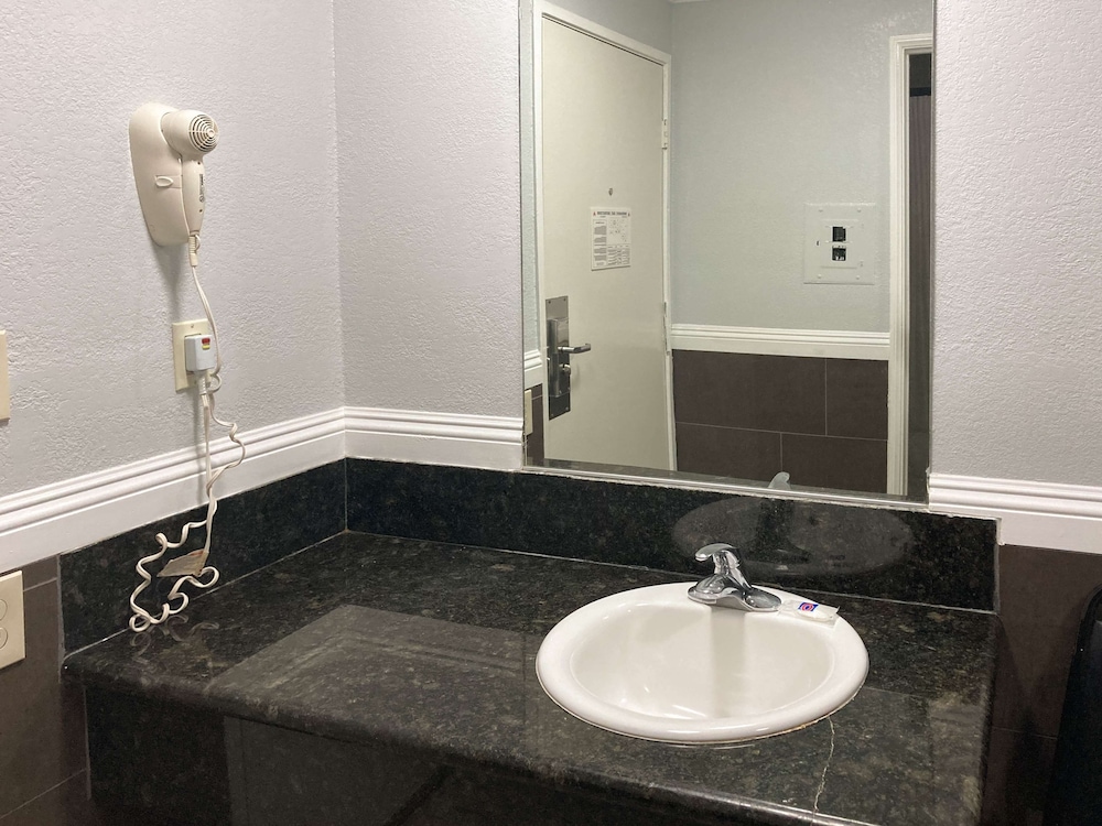Motel6 Glendale, CA – Pasadena Burbank Los Angeles 42/46