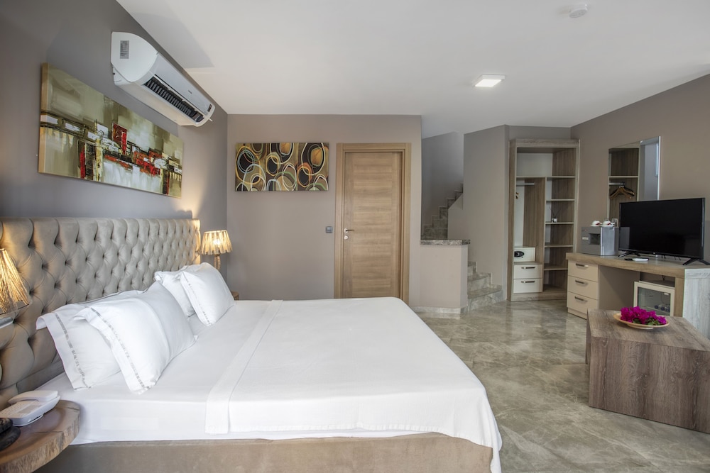 HONEYMOON, SUITE, QUEEN BED