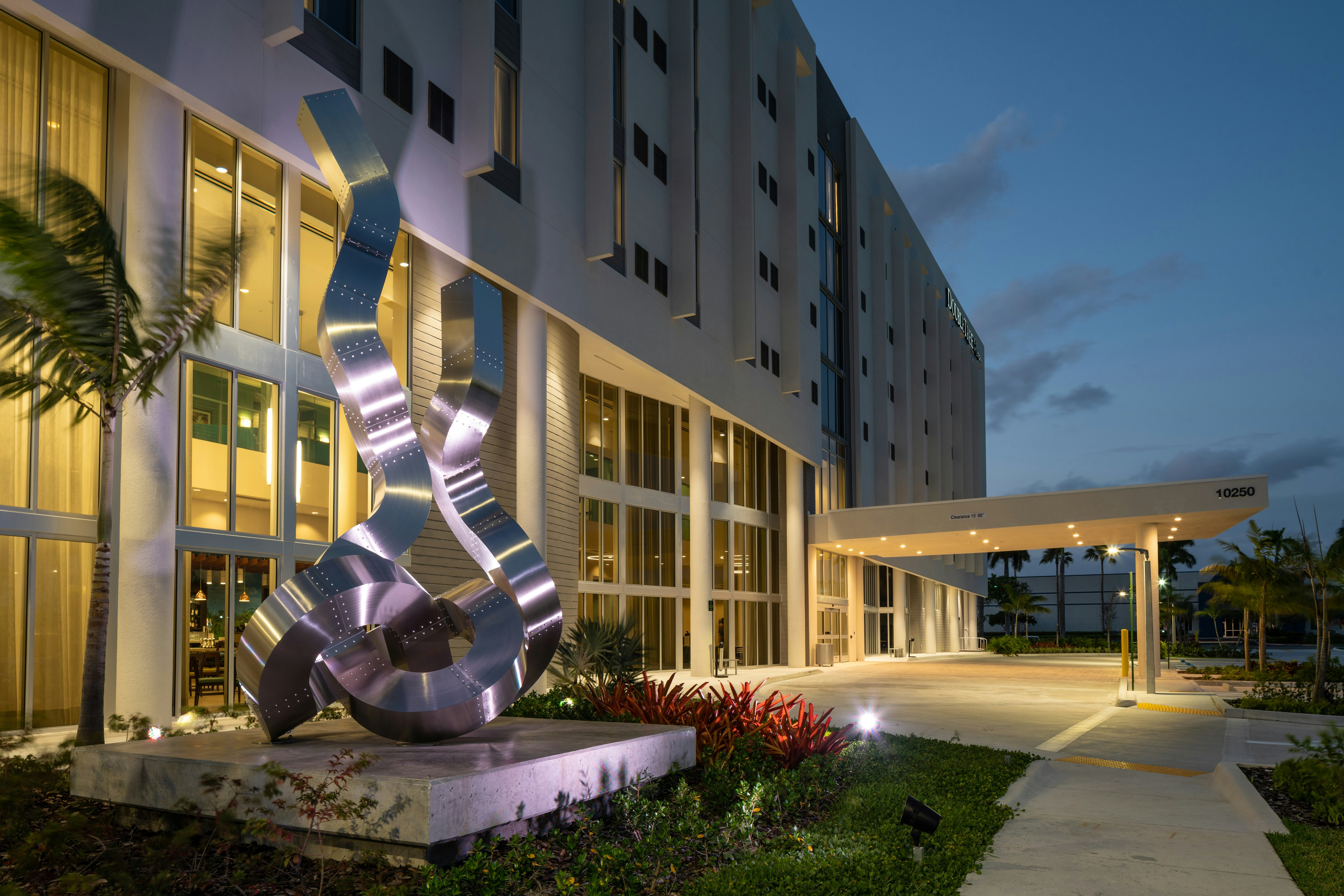 Doubletree By Hilton Miami Doral 10/44