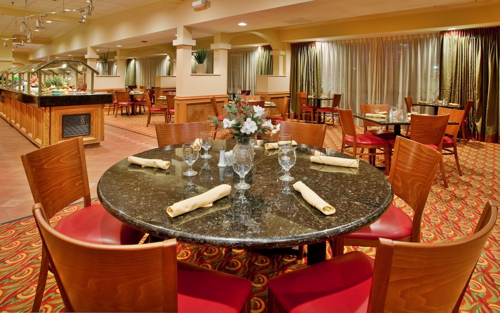 Holiday Inn Hotel And Suites Springfield I 44 51/77