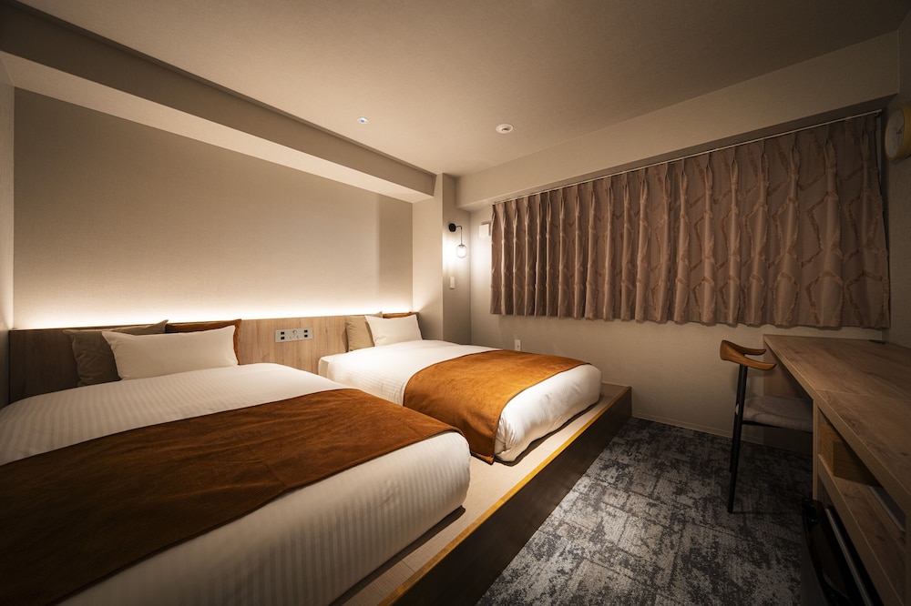 Superior, Twin Beds