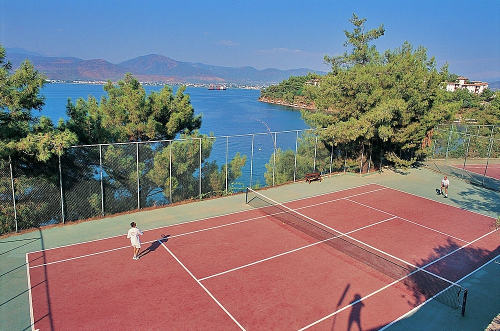 Club & Hotel Letoonia 37/71