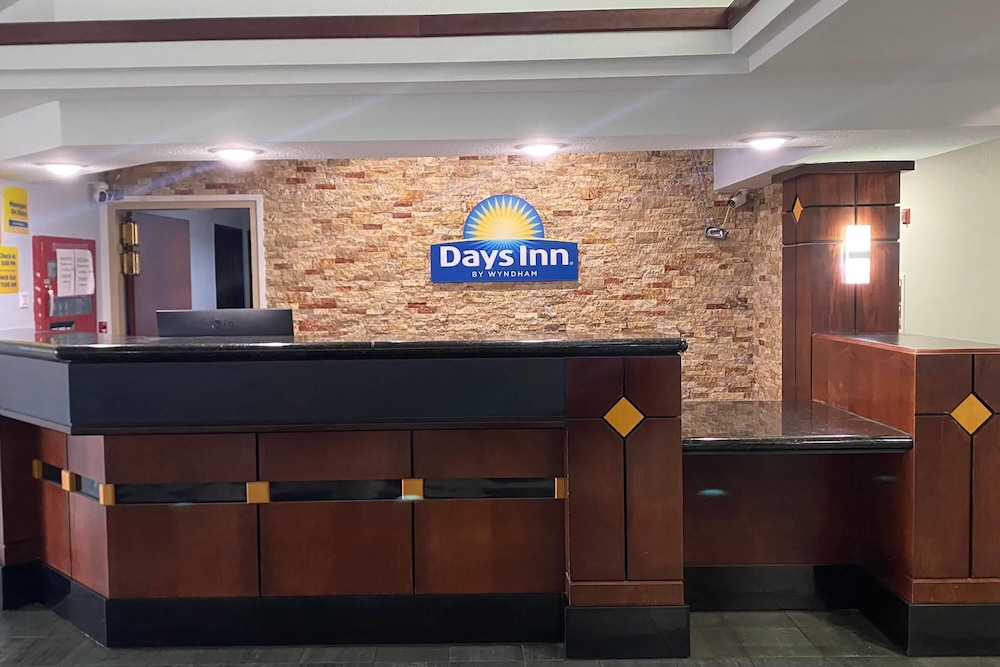 Days Inn by Wyndham Dodge City 6/56