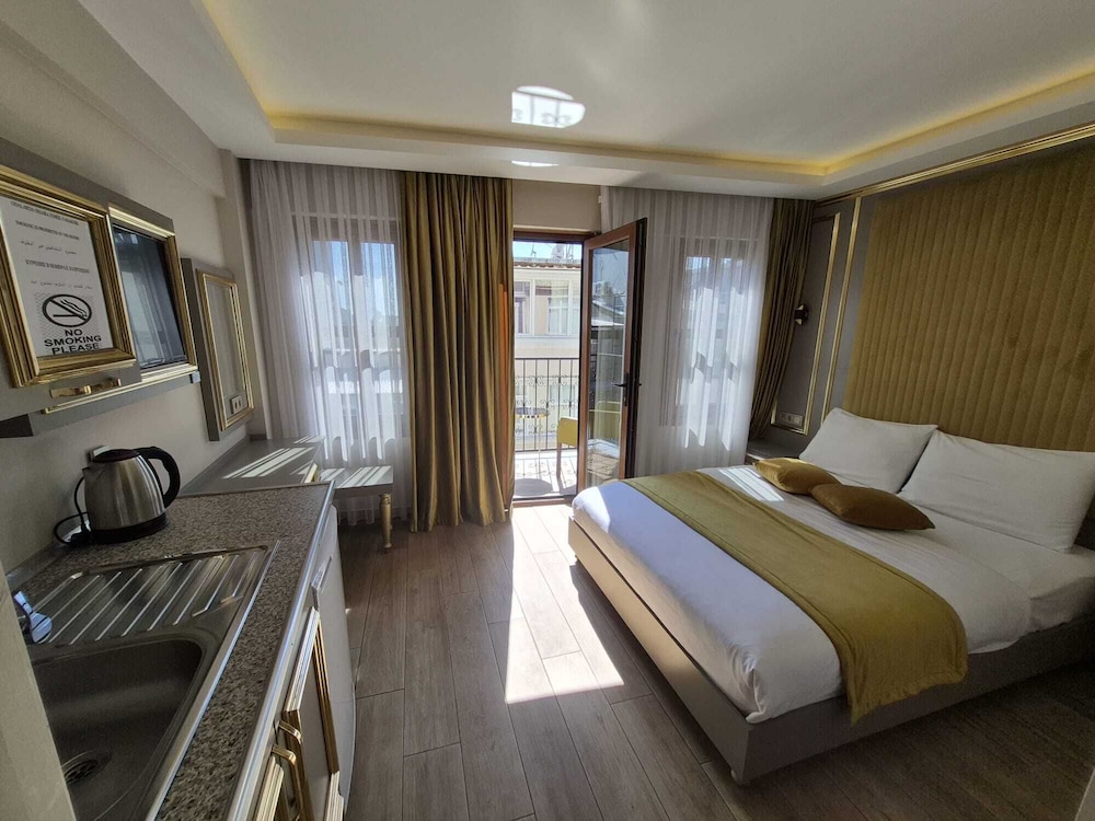 Taksim La Marino Hotel 12/50