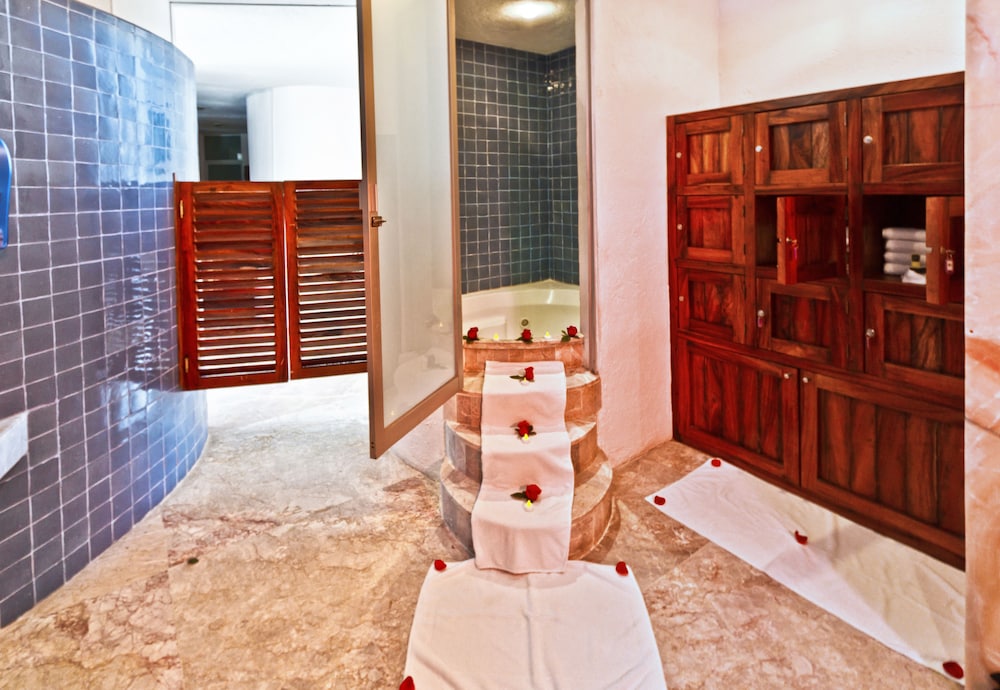Doña Urraca Hotel &amp; Spa 40/67