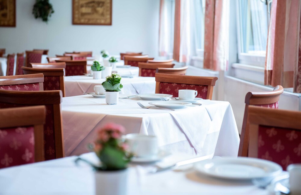 Parkhotel Zur Klause 47/57