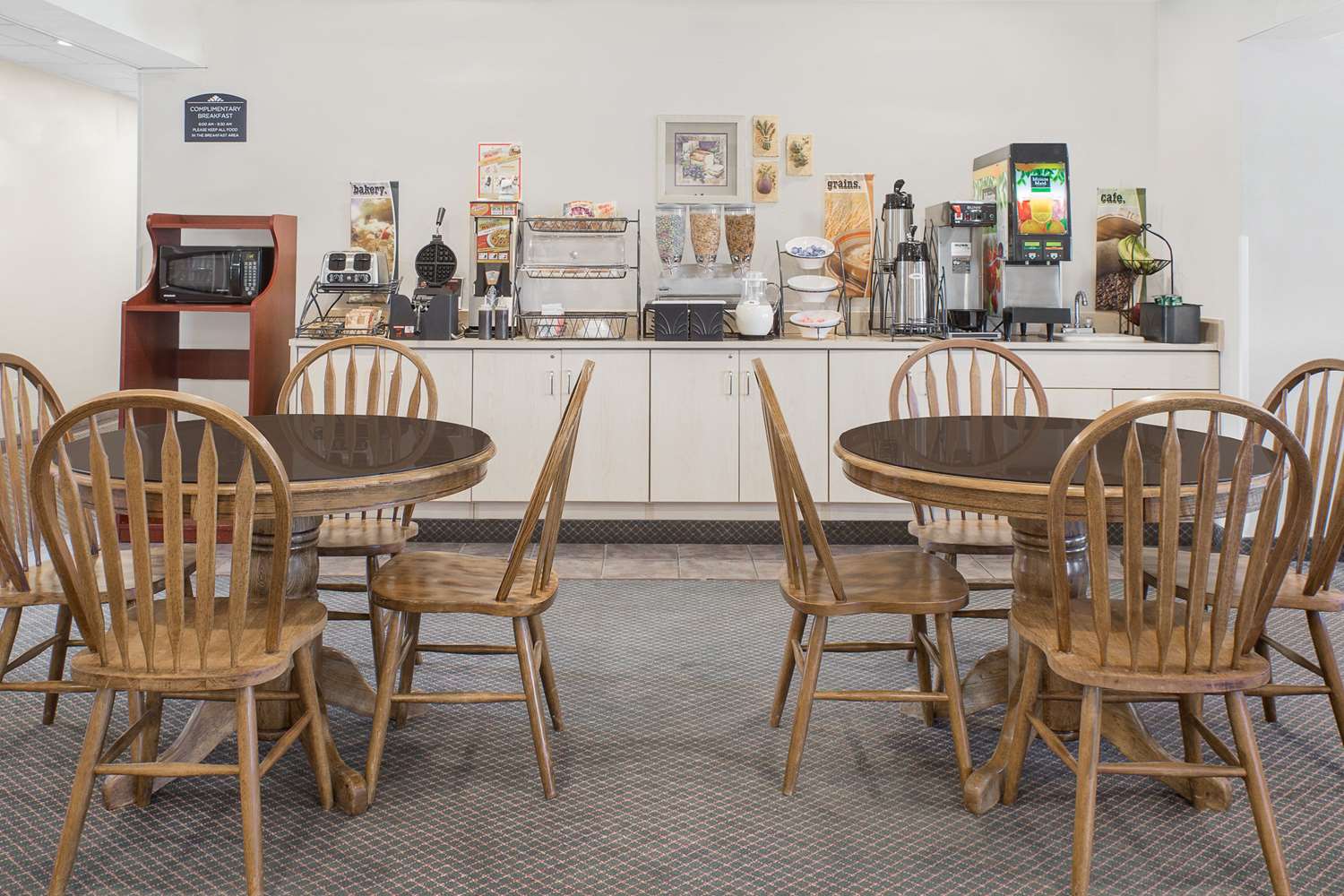 Microtel Inn By Wyndham Broken Bow 22/27