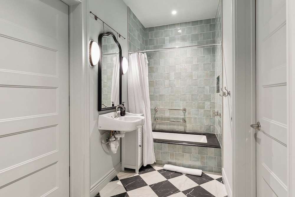EXCLUSIVE, APARTMENT