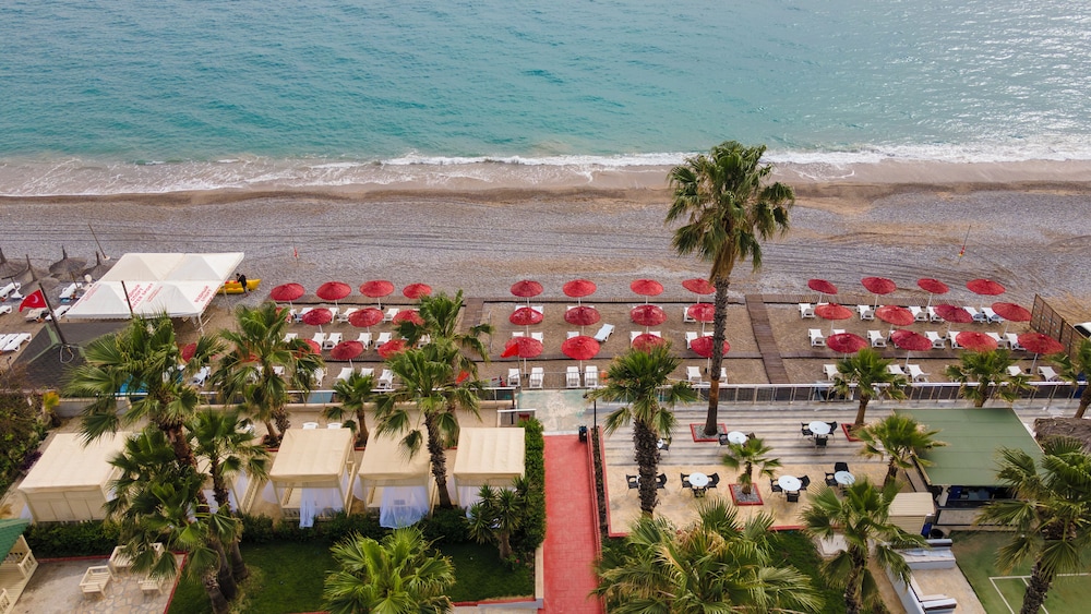 Holiday Garden Resort 35/40