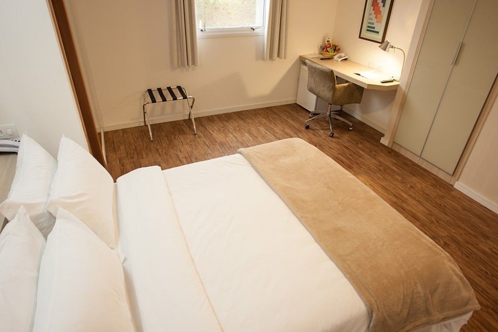 HOTEL ARUJA 9/18