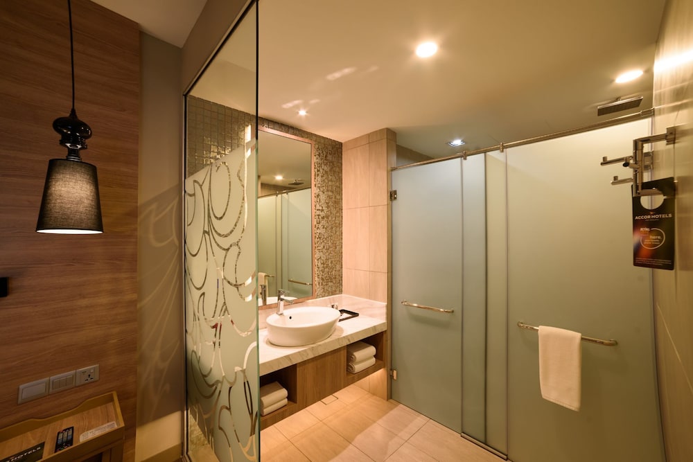 Mercure Selangor Selayang 70/70