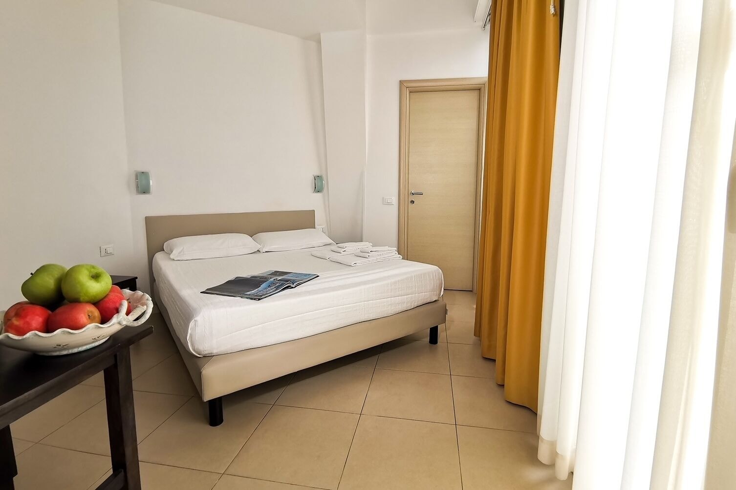 BASIC, DOUBLE BED