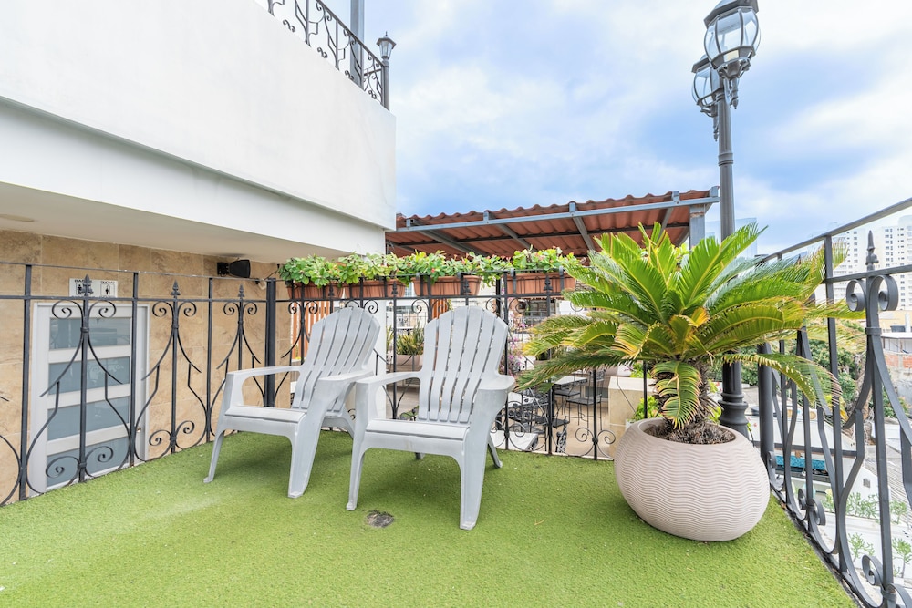 Hotel Boutique Adaz 46/51