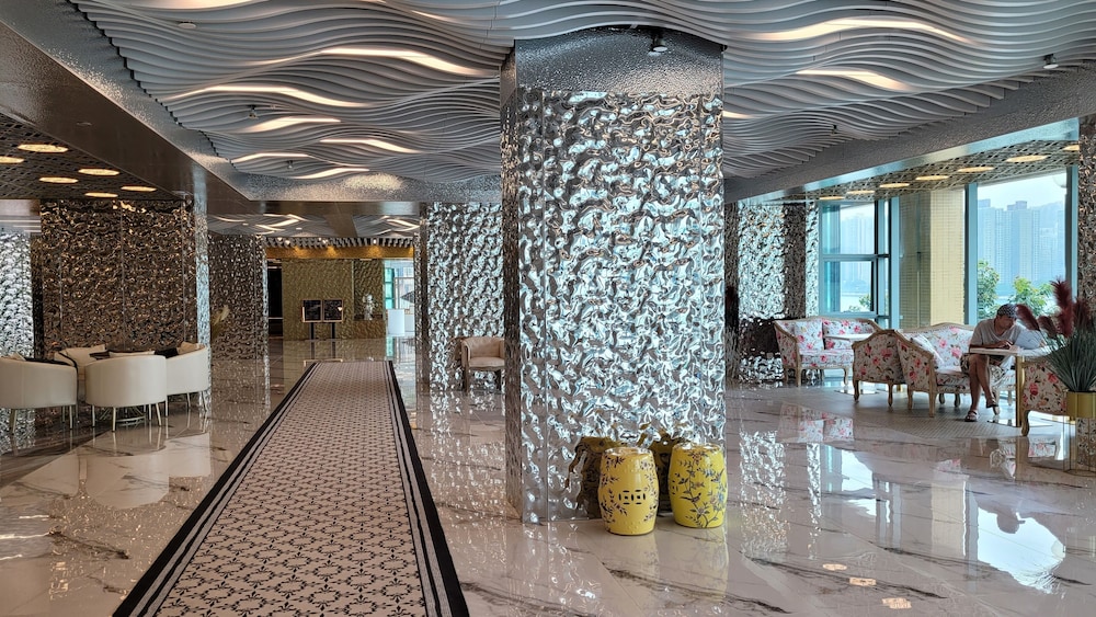 Grand Bay View Hotel 9/50