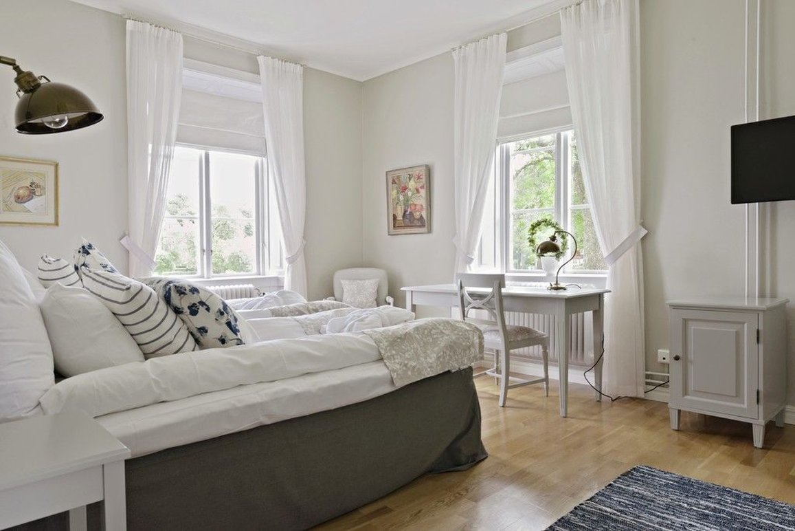 SUPERIOR, TWIN BEDS