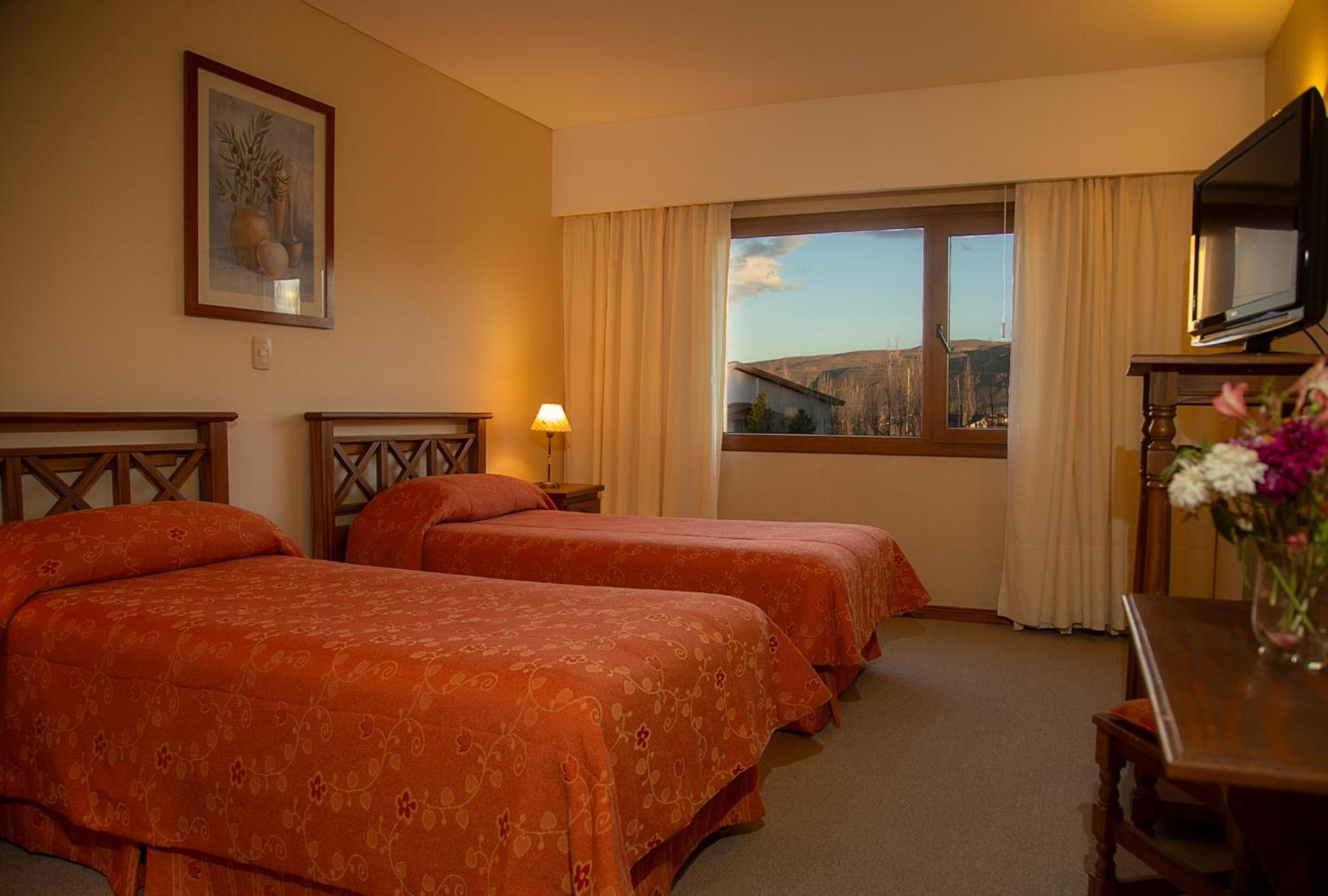 ROOM, DOUBLE BED, MOUNTAIN VIEW