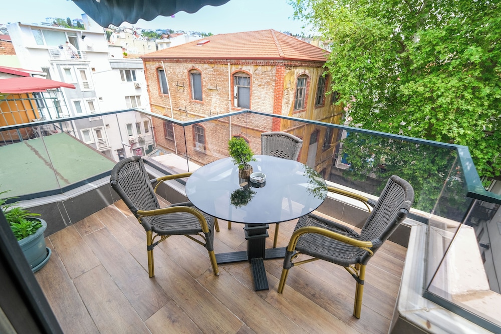Loren Hotel Suites 34/50