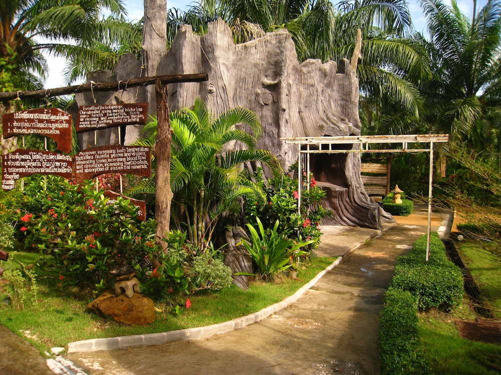 Nattha Waree Hot Spring Resort And Spa 24/28
