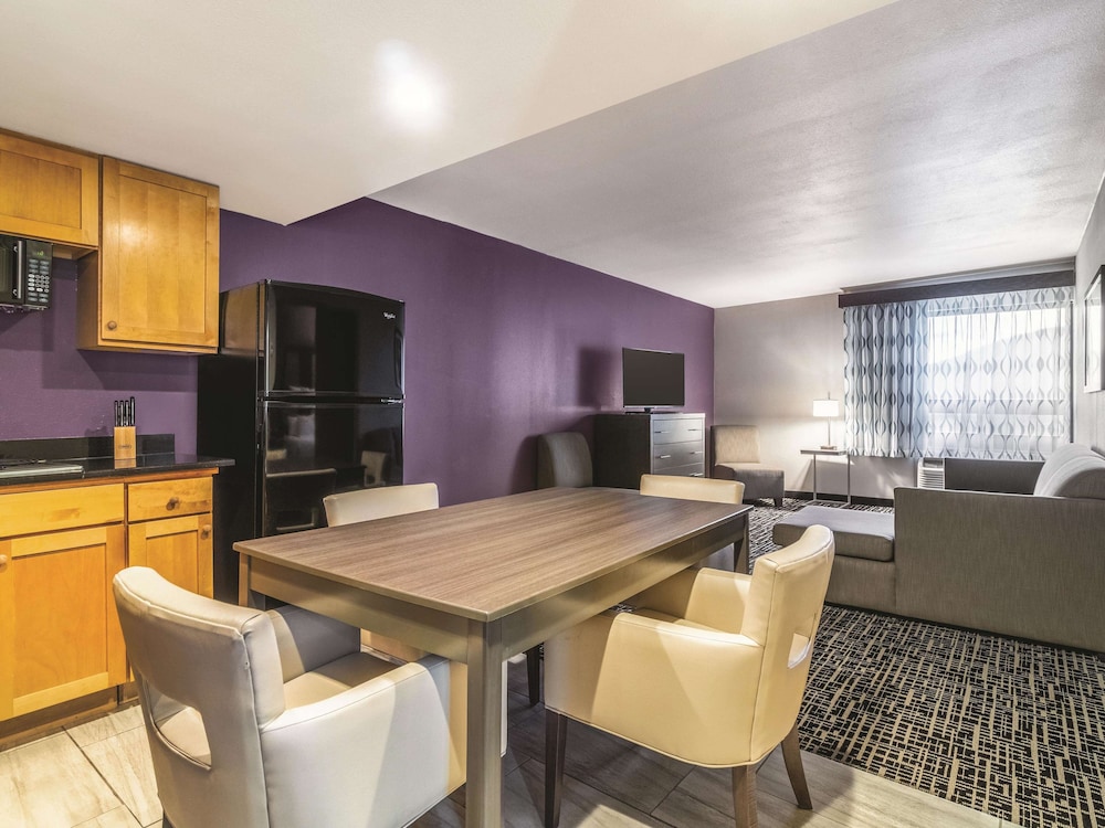 La Quinta Inn & Suites by Wyndham Glenwood Springs 40/56
