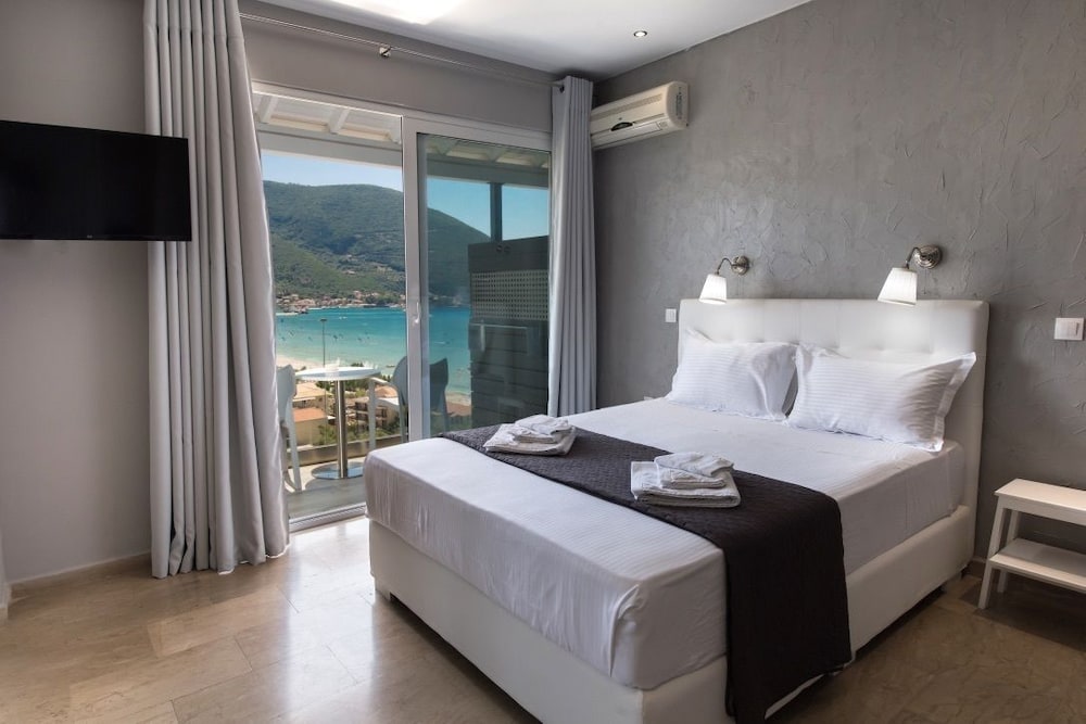 Ponti Beach Hotel 7/21