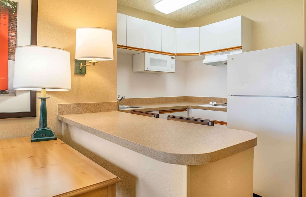 Extended Stay America - Detroit - Auburn Hills-University Dr 45/45