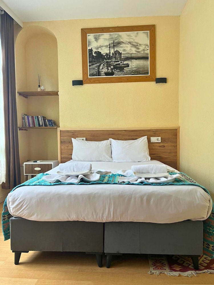 Otantik Guesthouse 12/37