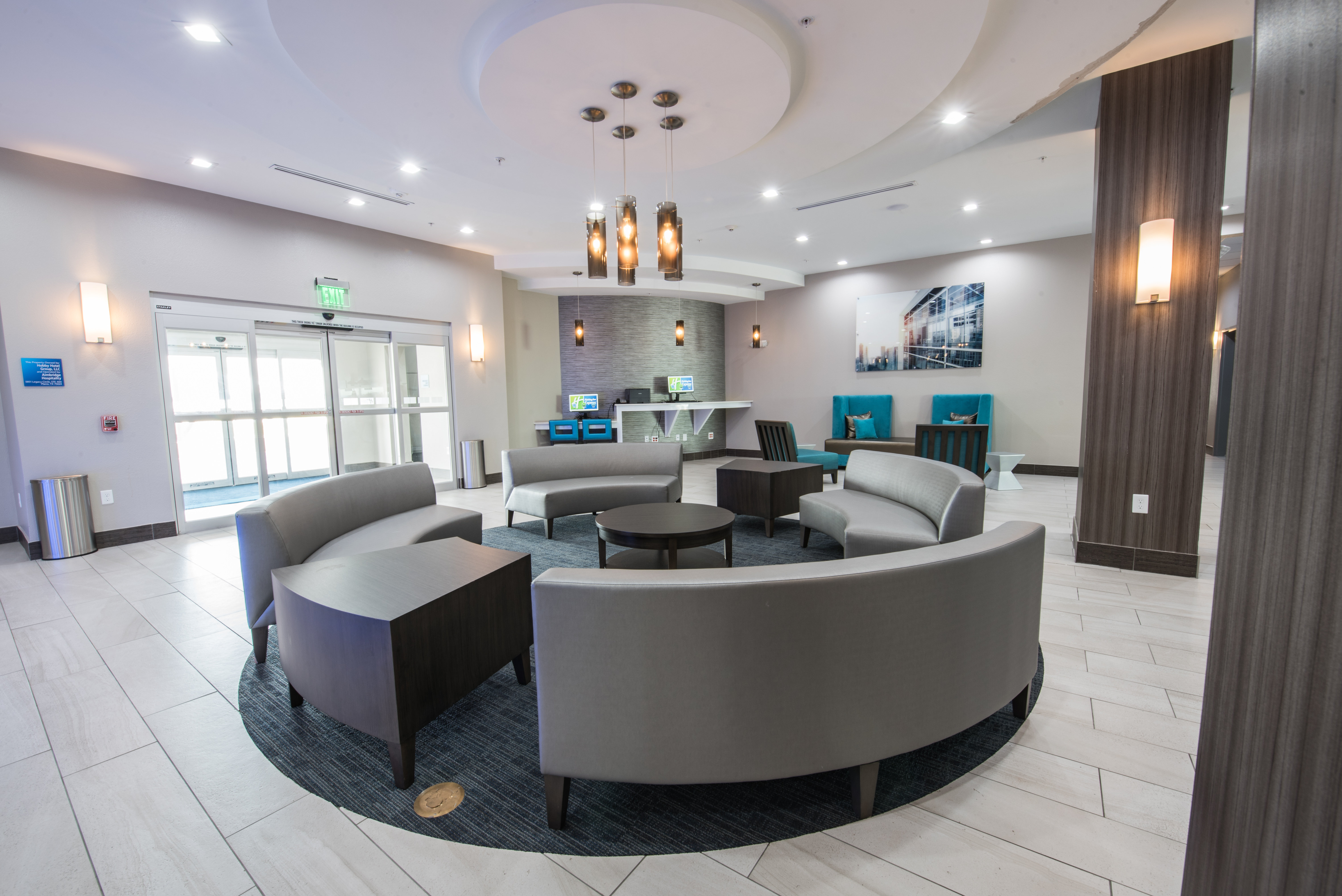 Holiday Inn Express Suites Houston Se Airport Area 46/71