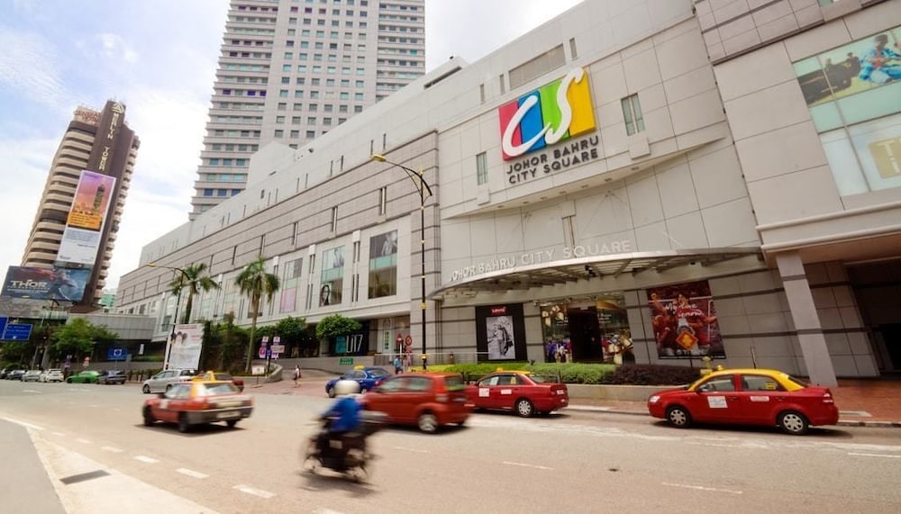 Holiday Inn Express & Suites Johor Bahru 57/62