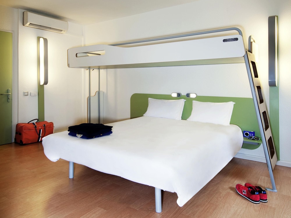 Ibis Budget Orgeval 19/40