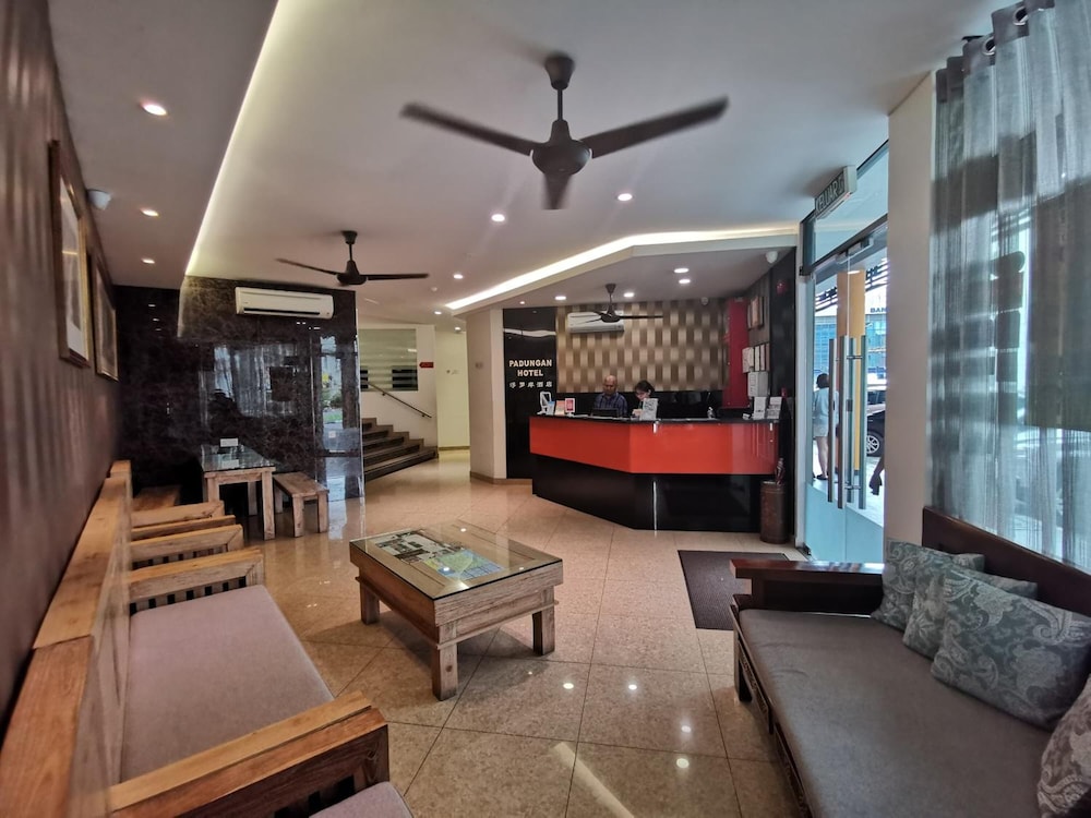 Padungan Hotel 15/23