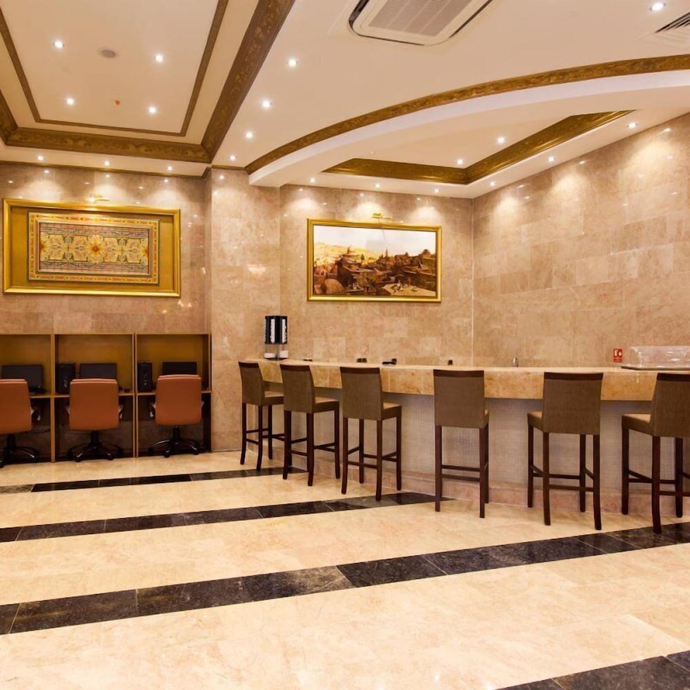 Alrazi Hotel 47/56