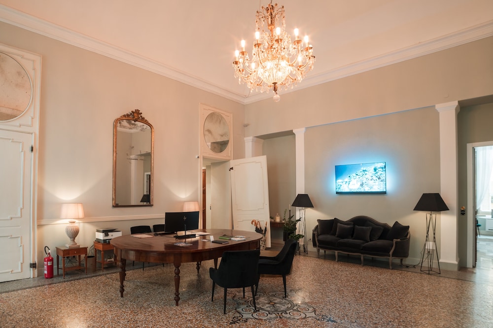 Royal Palace Hotel and Spa 19/33