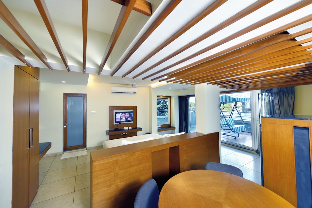 Budget Inn Belevue 8/72