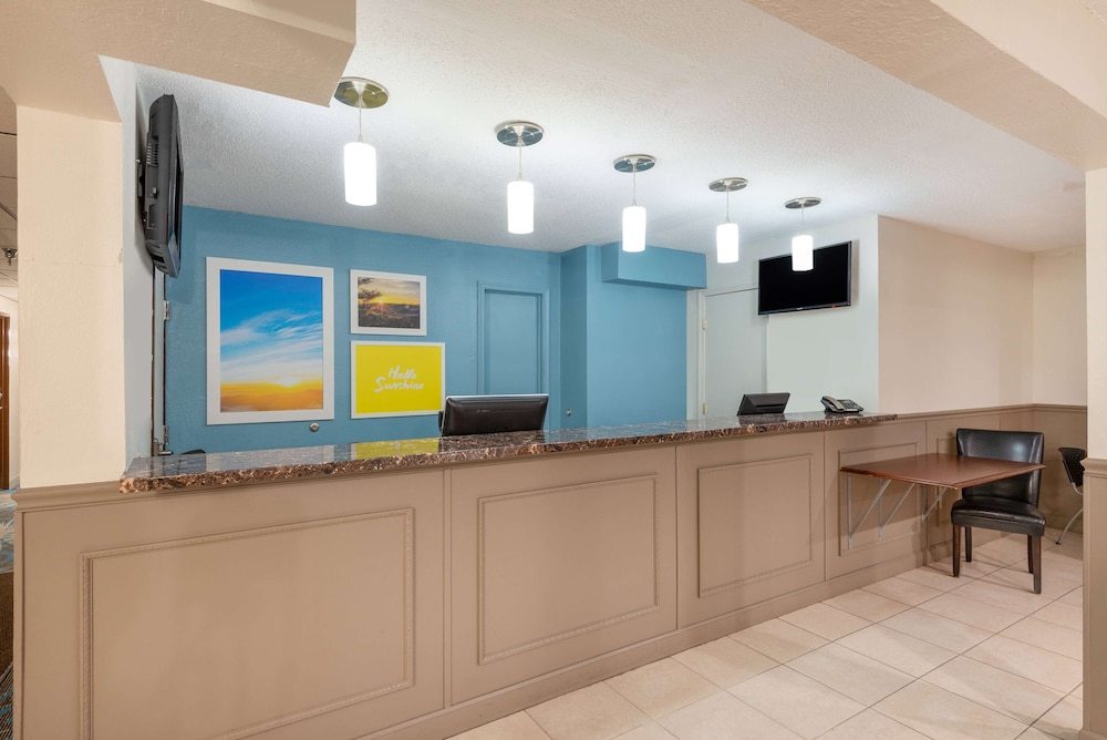 Days Inn by Wyndham Somerset PA I-70 I-76 2/25