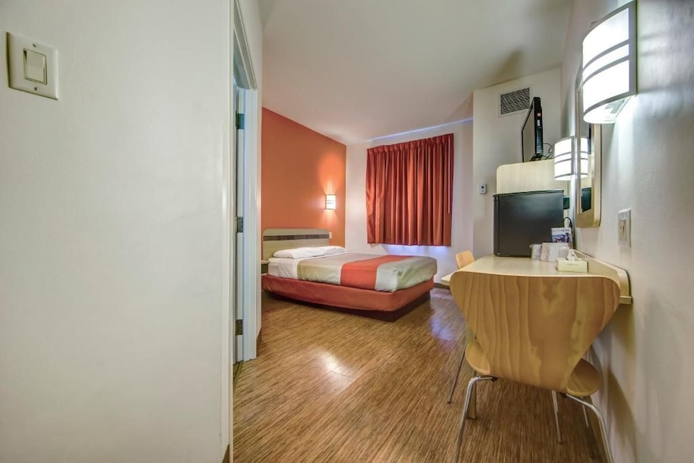 Motel6 Burlington On - Toronto West - Oakville 28/61