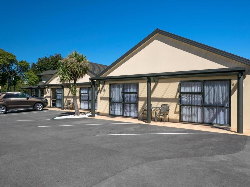 Ashleigh Court Motel 30/37