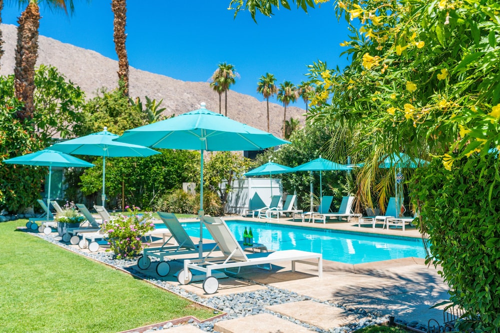 BelleVue Oasis-Palm Springs - Adults Only 54/62