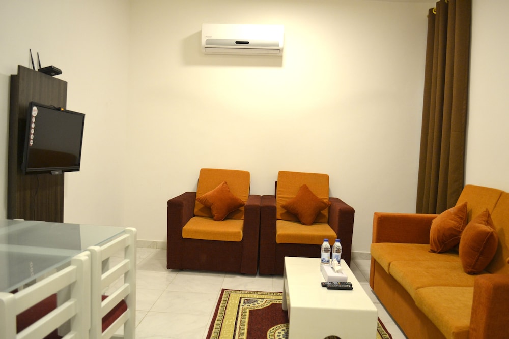 Star Emirates Inn 9/15