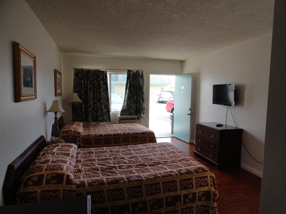 Travel Inn 25/33