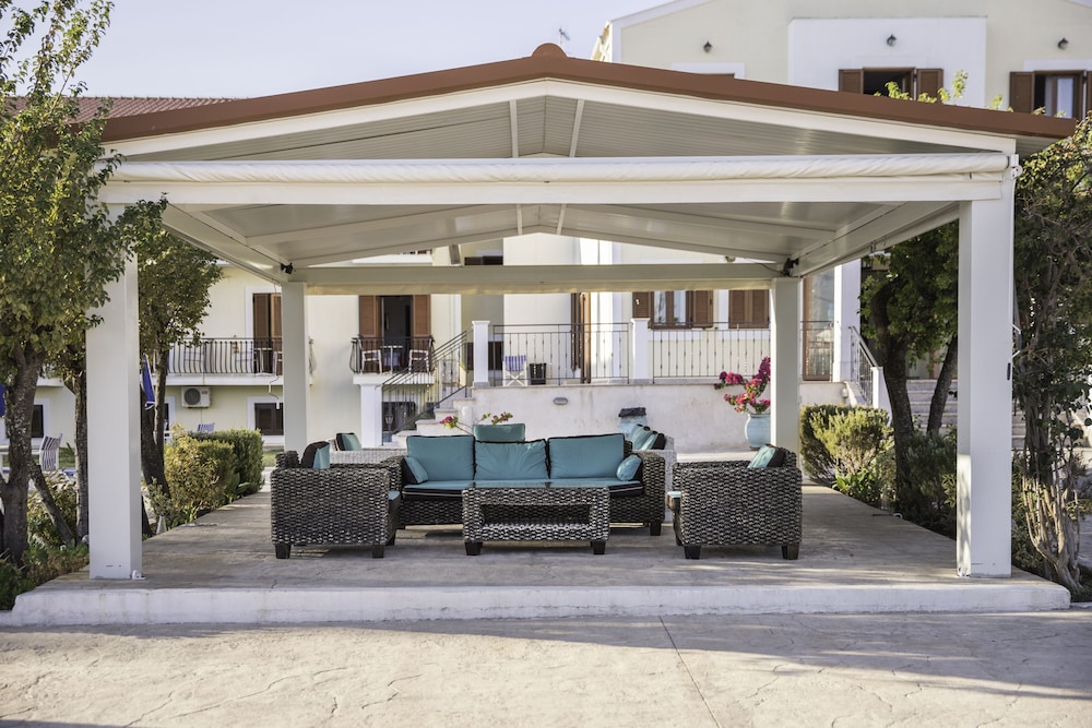 Sami Beach Hotel 2/50