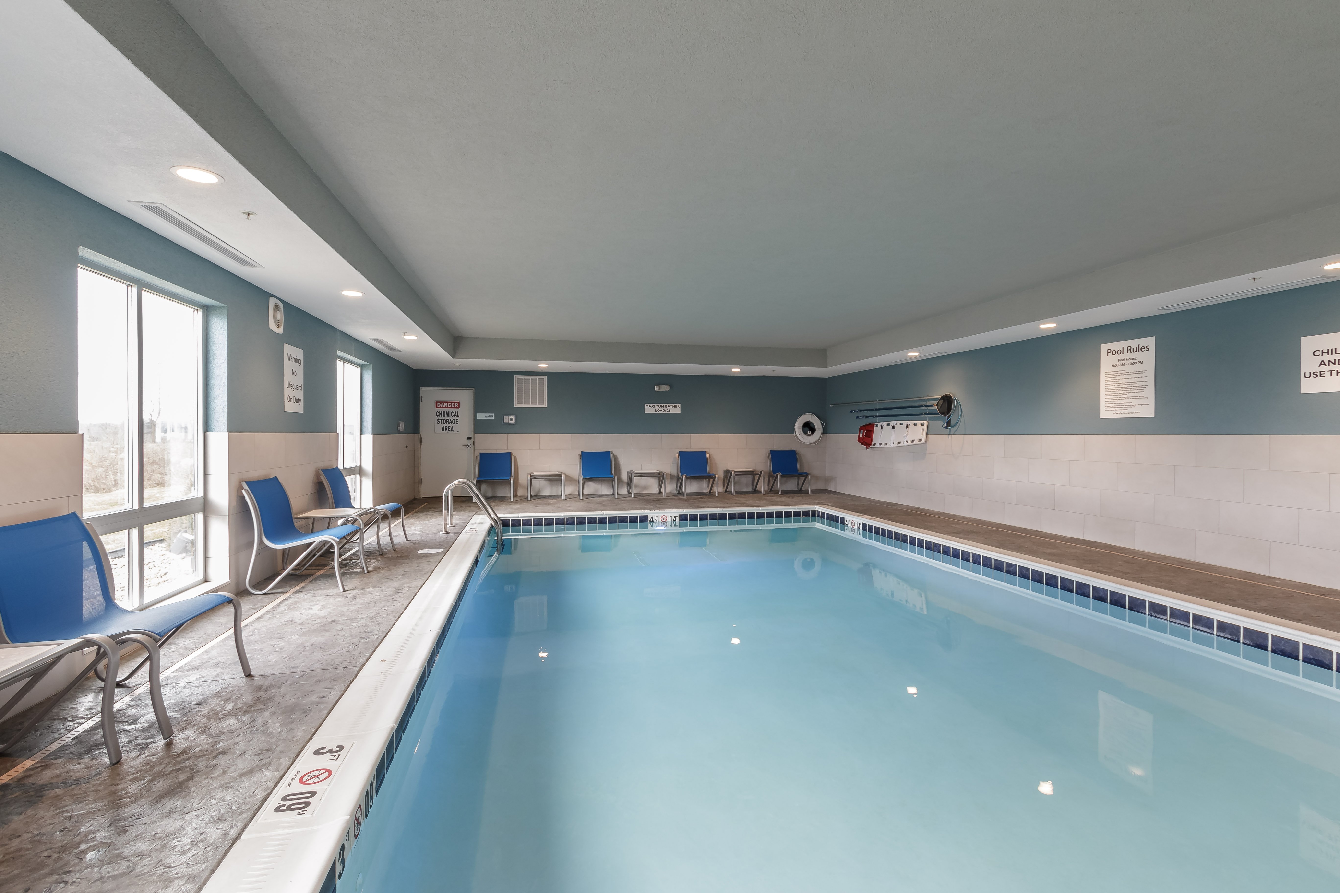 Holiday Inn Express and Suites South Bend South 33/64