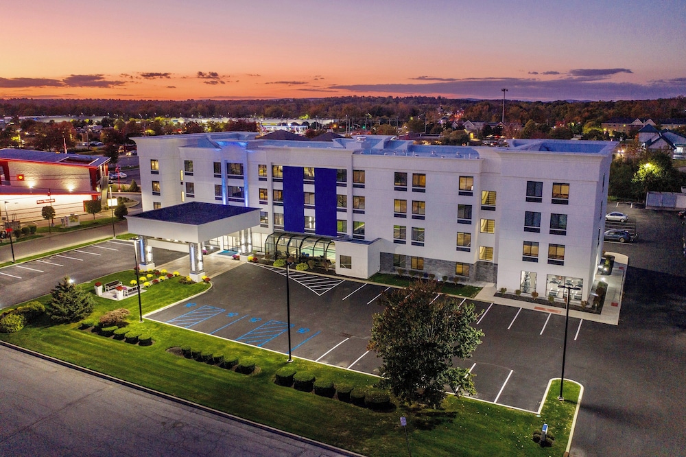 Holiday Inn Express Fishkill-Mid Hudson Valley 3/71