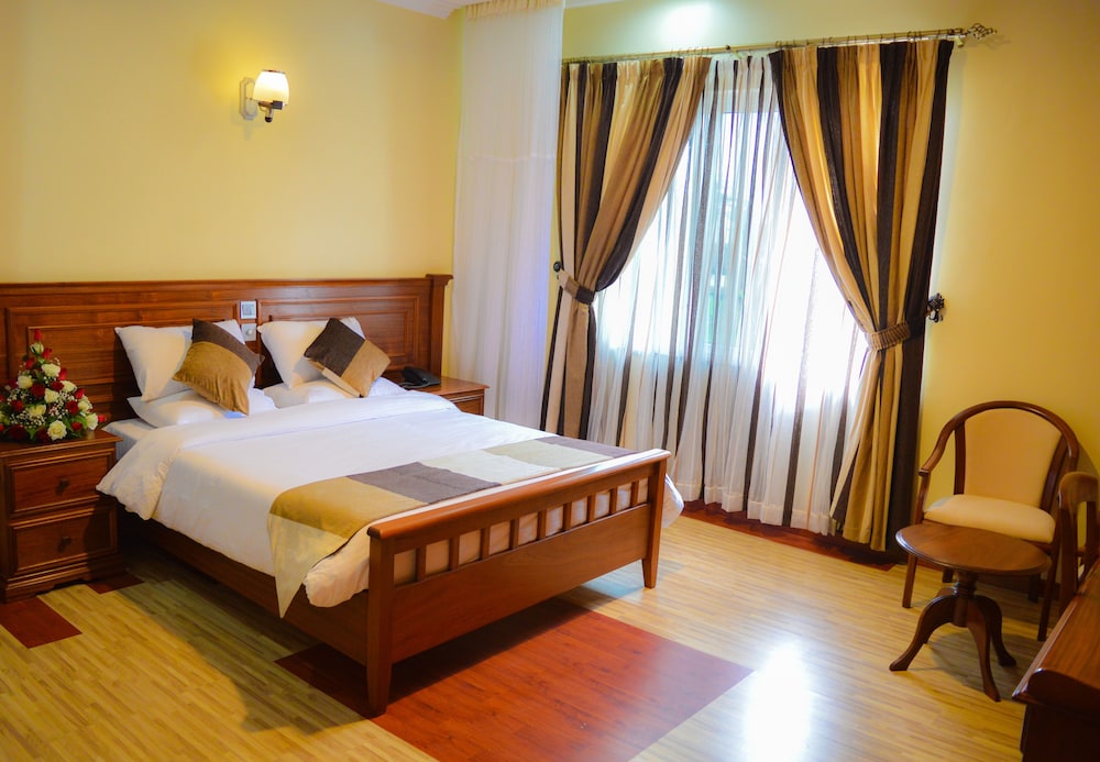 DELUXE, DOUBLE BED